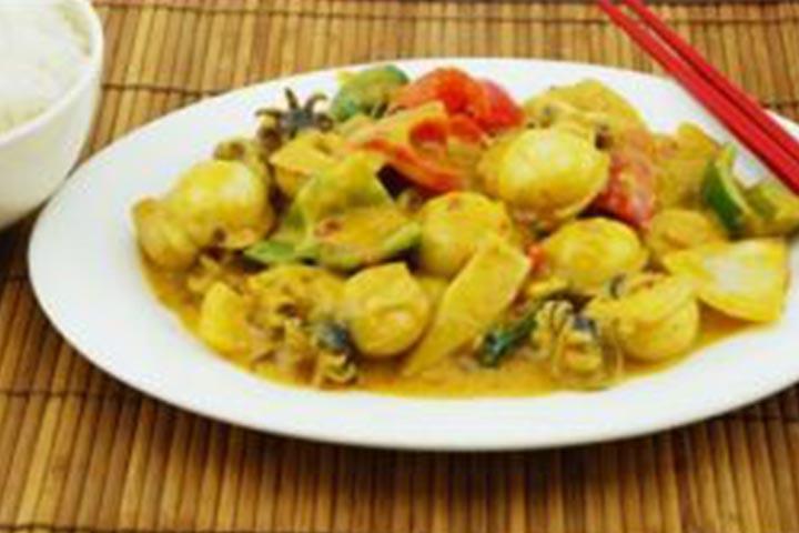 112. Cuttefish curry, with rice (spicy) - Hungky