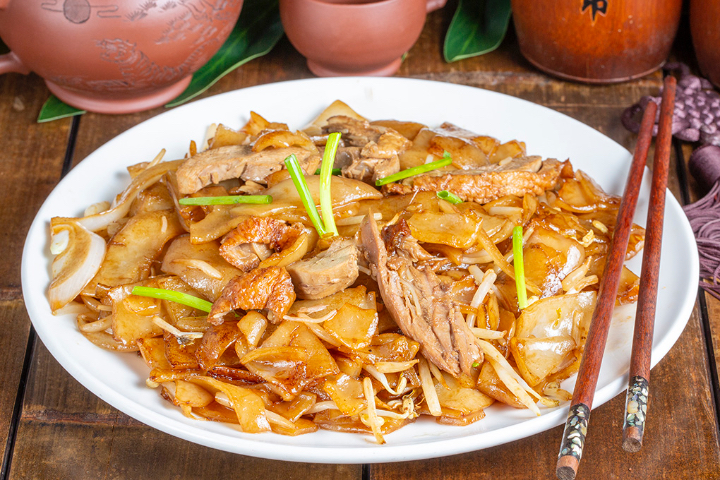514. Pâtes de riz sautées au Canard façon Chinois - Hungky