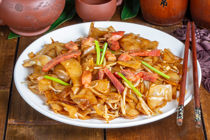 992. Nouilles Sautées au Porc Chasiu façon Chinois - Hungky
