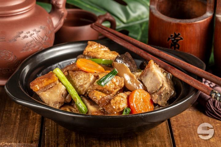 953. Tofu Maison au Porc Grillé - Hungky