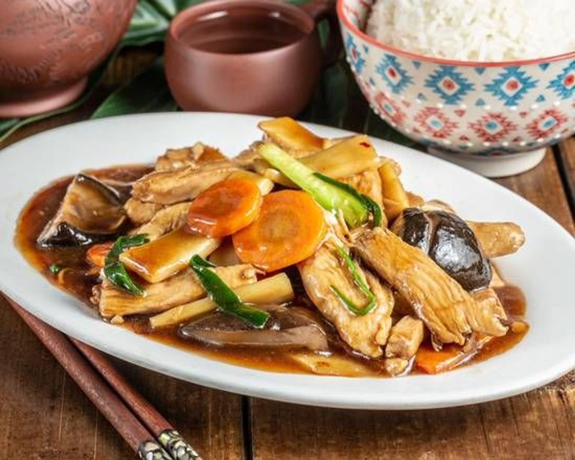 40. Riz poulet aux champignons et pousses de bamboo - Hungky