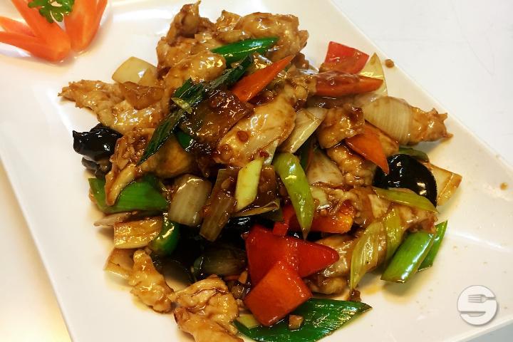 Poulet à la Sauce Piquante - Bambou