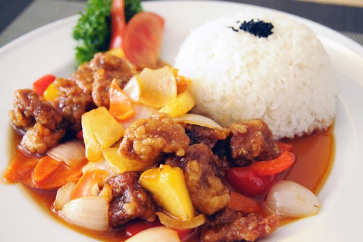 Porc Aigre Doux Sauté à l’Ananas - Bambou