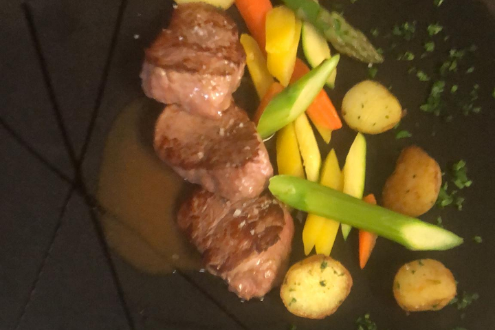 Veal - Restaurant La Réunion
