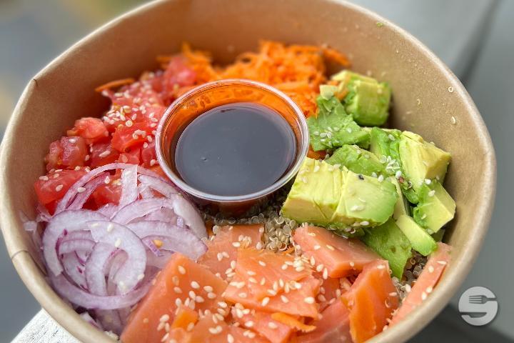 Avocado Salmon Bowl - La Maison du Sandwich