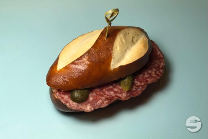 Délice au salami - La Maison du Sandwich (Vieille Ville)