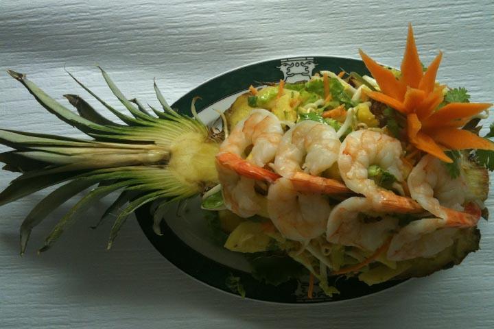 Pineapple shrimp Vietnamese salad - La Baie d'Halong