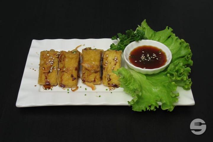 Tofu with Tamarind and Peanuts - Noodl - Authentic Thaï