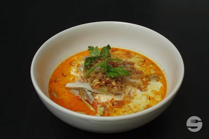 Yellow Curry Noodles - Noodl - Authentic Thaï