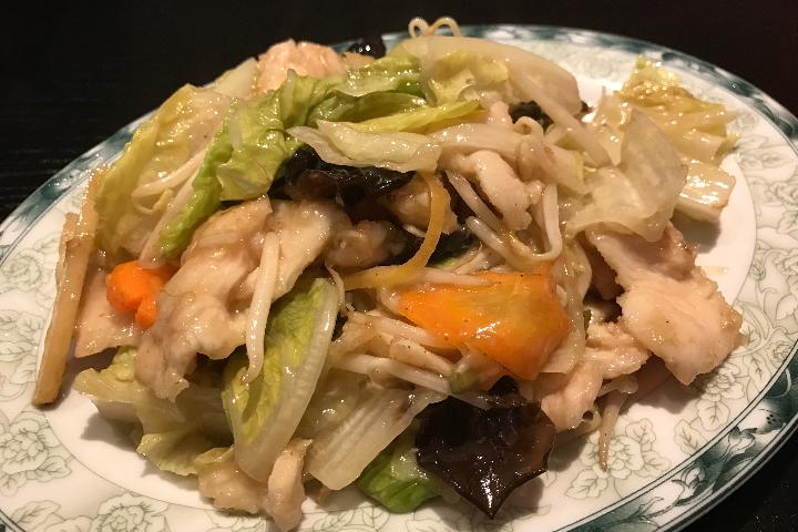46. Sauteed chicken with vegetables - Au Délicieux