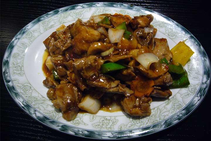 74. Sauteed beef with red curry - Au Délicieux