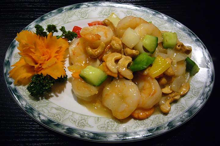 91. Shrimps with cashew nuts - Au Délicieux