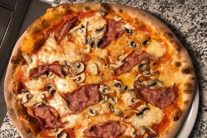 Prosciutto e Funghi - La Piccola Trattoria *