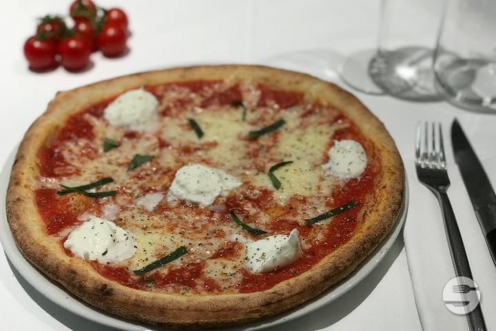 Pizza Regina Margherita - La Voglia