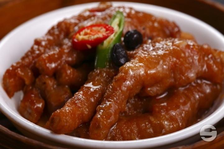 315. Fong Chau - Boky