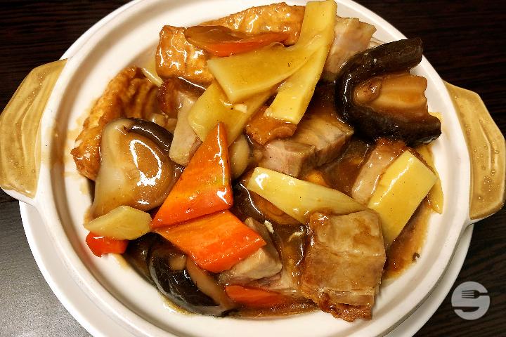 540. Pot with pork and tofu - Boky