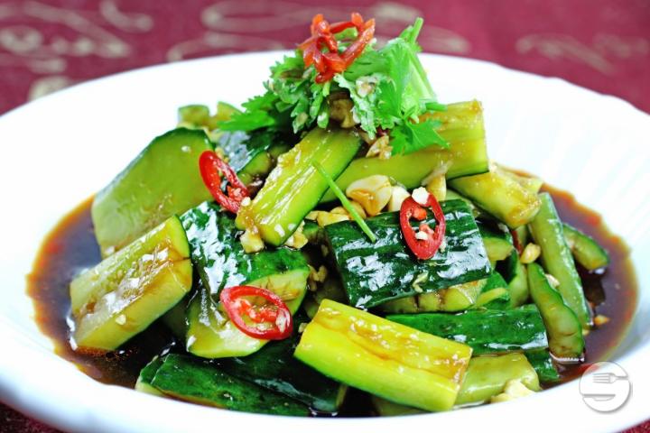 16. Chongqing Cucumber - Boky