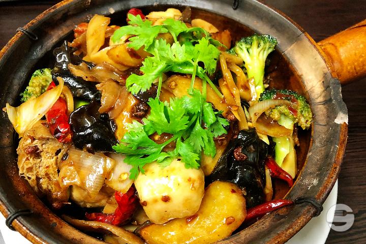 10. Big spicy pot - Boky
