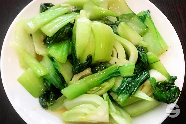37. Fried shanghai pak-choi - Boky