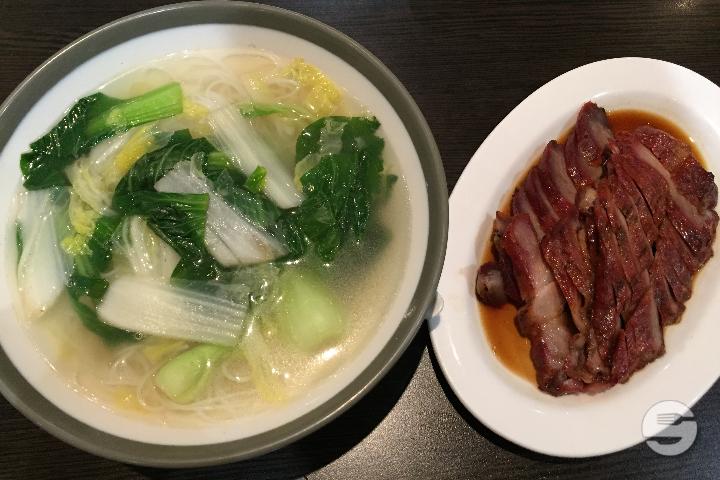 504. Noodle soup with grilled pork - Boky