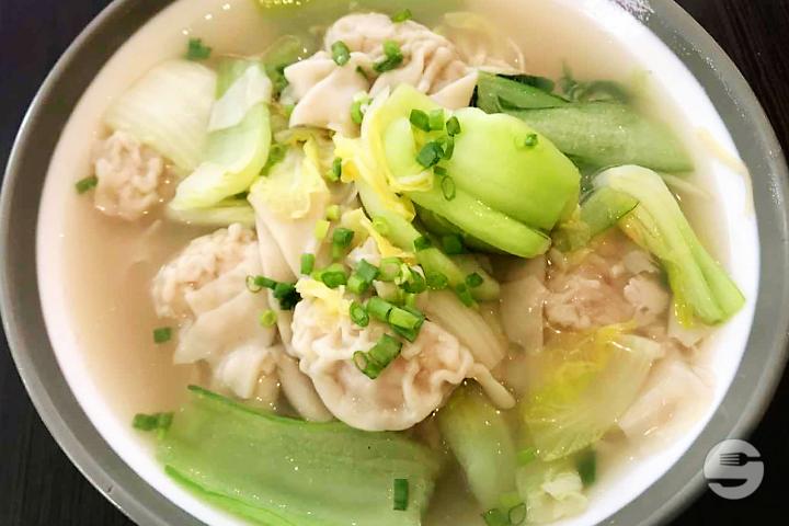 509. Noodle soup with pork ravioli - Boky