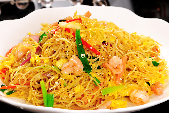 F2. Sautéed Vermicelli Singapore Style - La Table des Nations