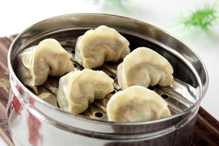 D11. Steamed Pork Dumplings - La Table des Nations