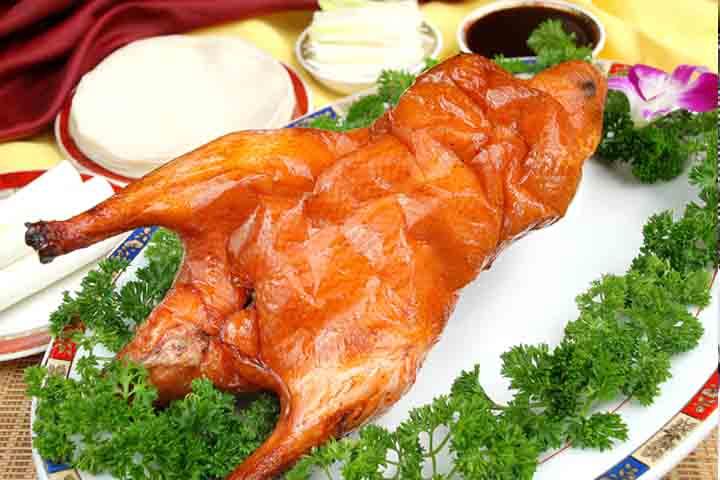 R1. Lacquered Skin Duck - Half - La Table des Nations