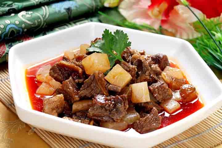 C14 . Beef Stew with White Radish and Spicy Sauce - La Table des Nations