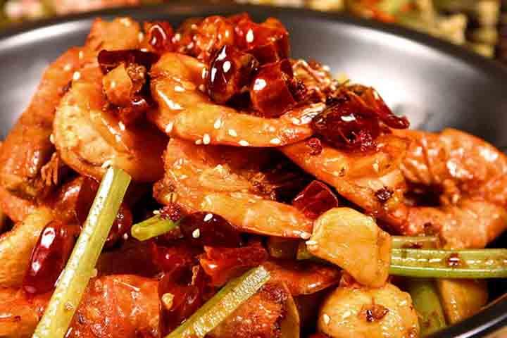 C22. Chef's Style Sautéed Shrimps - La Table des Nations
