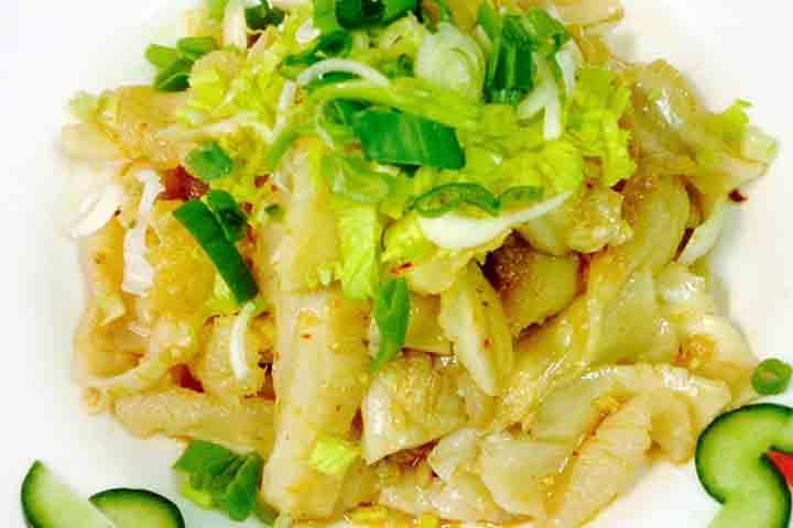 L4. Marinated Cucumber and Medusa - La Table des Nations