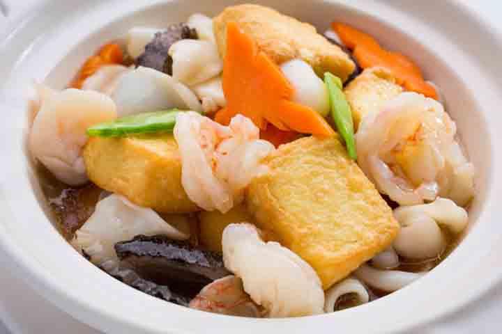 R10. Seafood and Tofu Pot - La Table des Nations
