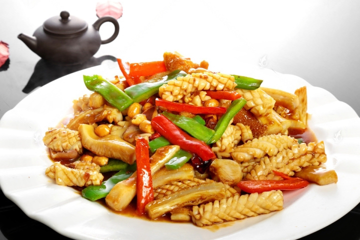 R14. Squid Gong Bao - La Table des Nations