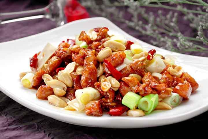 R21. Chicken Gong Bao - La Table des Nations
