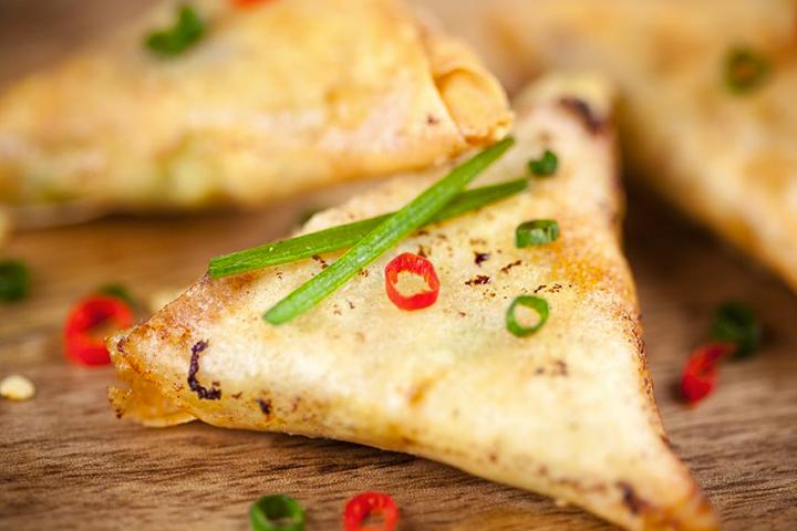 Samosa Vegi (1 Stück) - Curry Queen