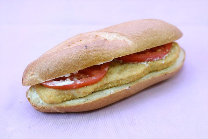 Pouletschnitzel Sandwich - Happy Beck