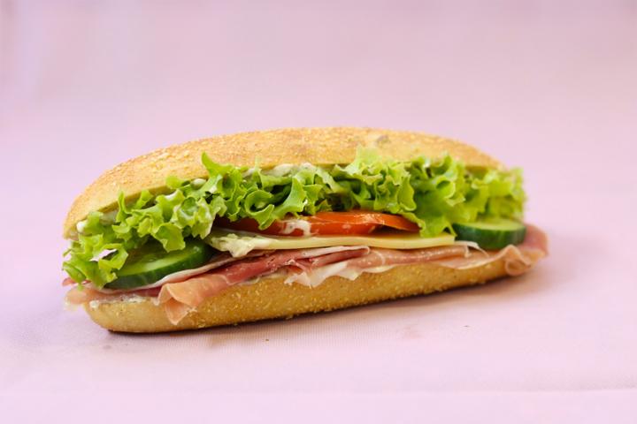 Rohschinken Sandwich - Happy Beck