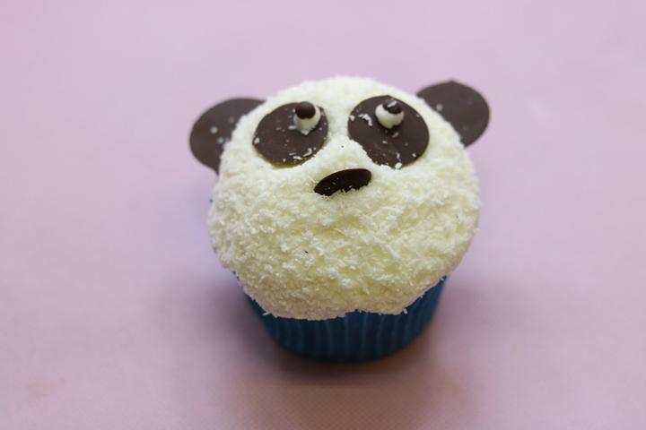 Cupcake Panda - Happy Beck