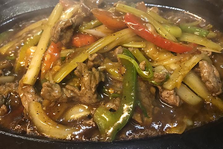 167. Boeuf au Poivre Noir sur Plaque Chauffante - Ming Xuan