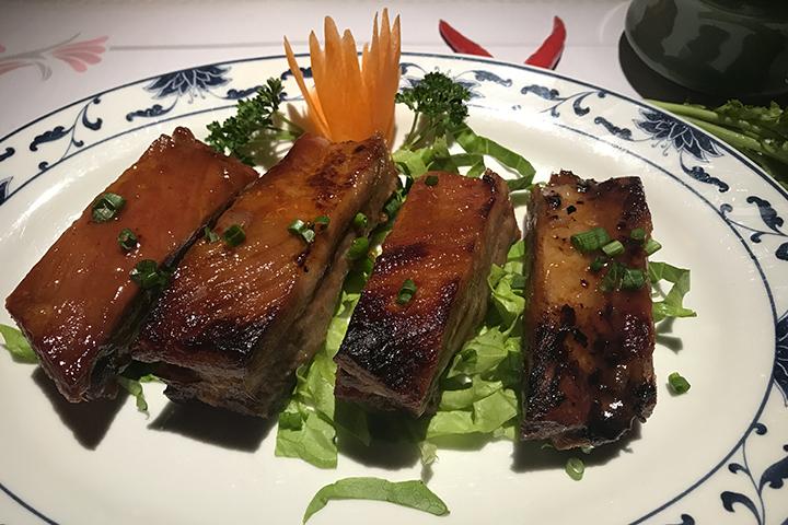 7. See Krong Moo Ob - Ming Xuan