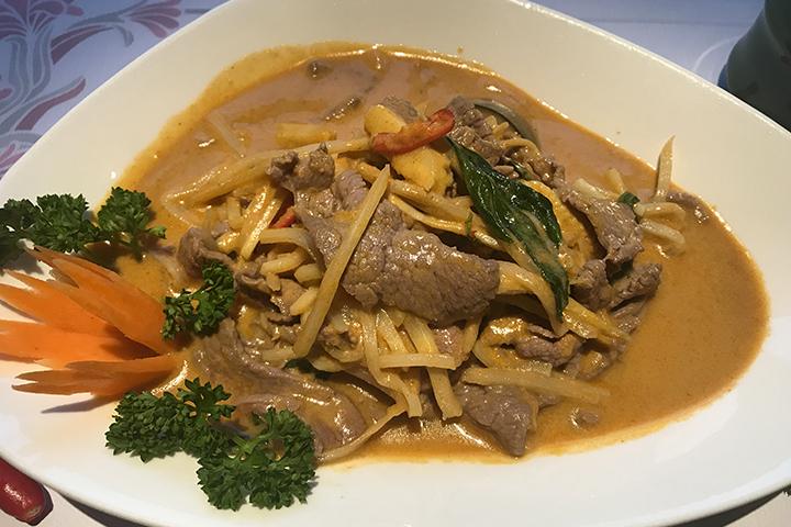 54. Gaeng Phet Nuea - Ming Xuan