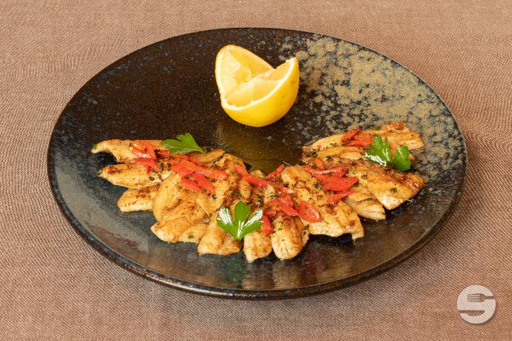 Perch fillets with piquillos - Le Bistrot du Boucher