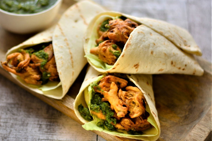vegi Pakoda Naan Roll - Royal India