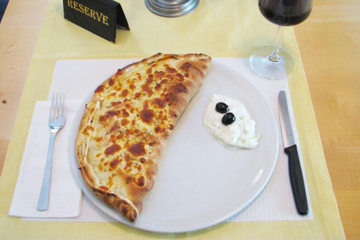 45. Calzone Insel - Die Tomate Steakhouse *