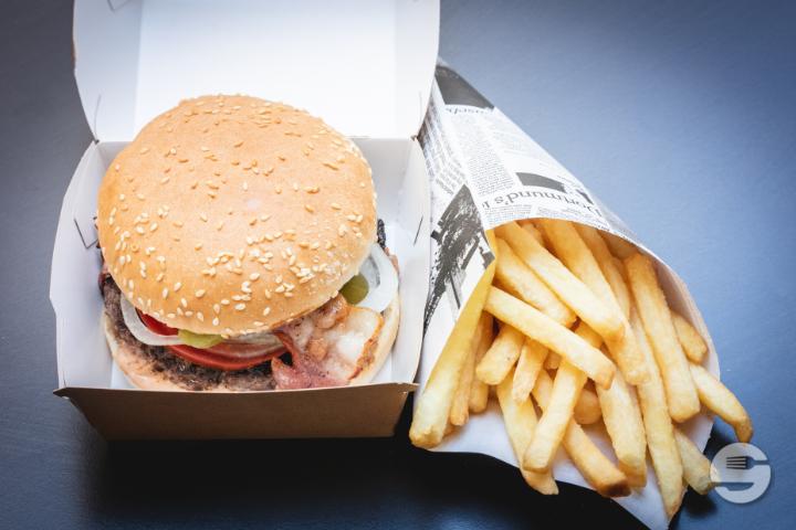 BeefBurger - Demi Lune Café