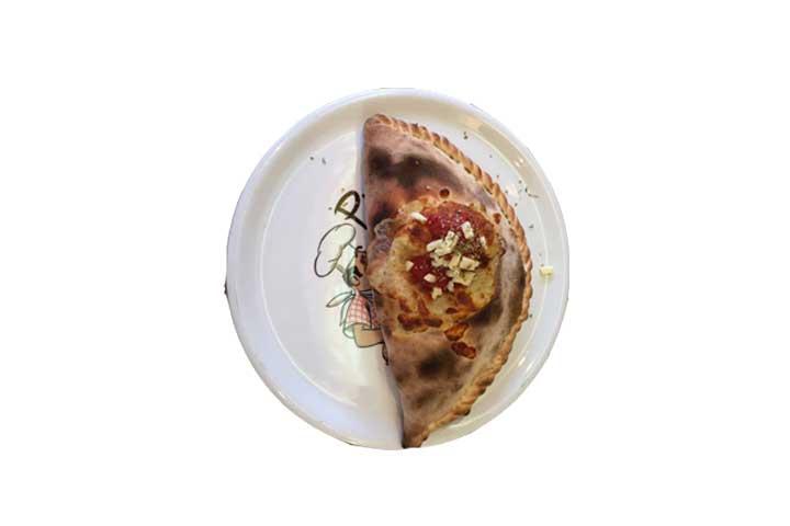 Pizza Calzone (zugedeckt) - Pizzeria la Casa