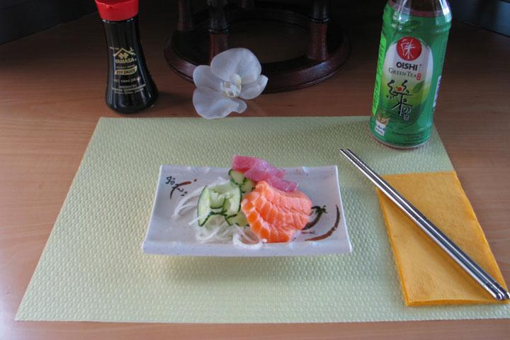 81. Tuna and Salmon Sashimi - O-i-Shi