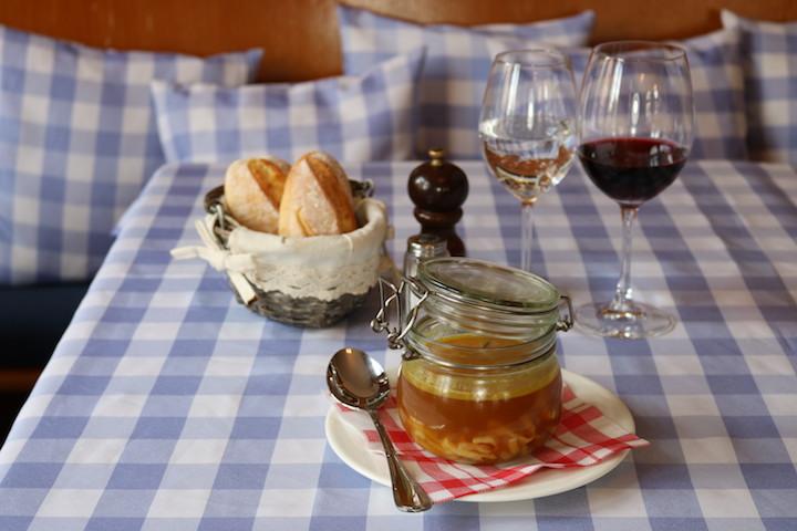 101. Flädlisuppe - Schnitzelhuus