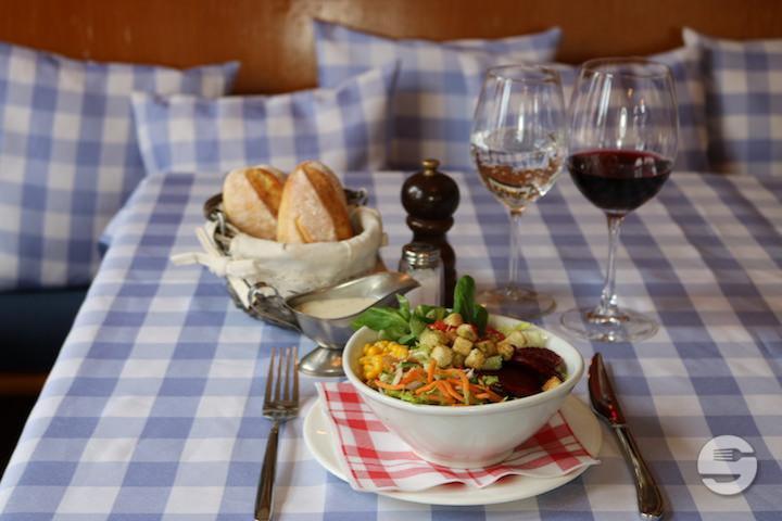 111. Frischer gemischter Vorspeisensalat - Schnitzelhuus