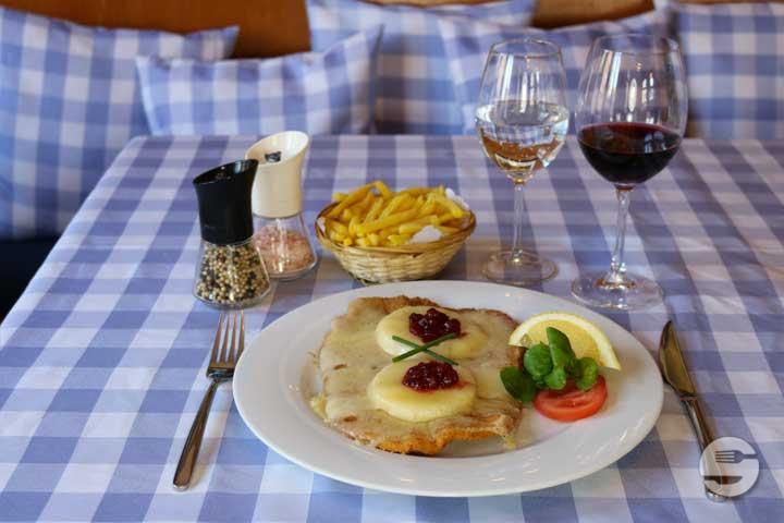 145. Kalbsschnitzel Emmental - Schnitzelhuus